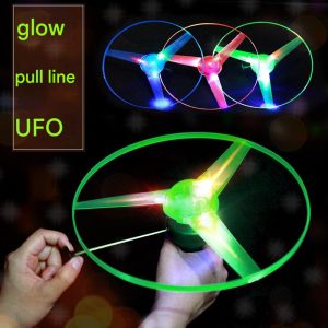 Mainan Piring Terbang UFO Tarik Tali Lampu Menyala